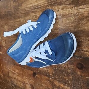 NWOT Palladium Pampa Lo Navy Blue Canvas Sneakers Mismatched Shoes Sizes 6 + 6.5